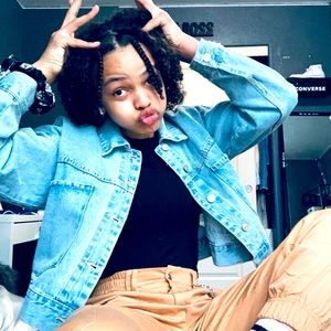 Meet your Posher, Savaya